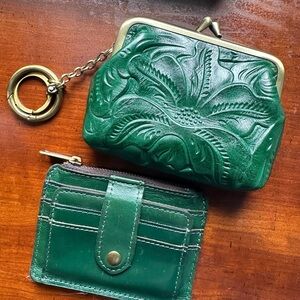 Patricia Nash Green Key & Card Holder Set